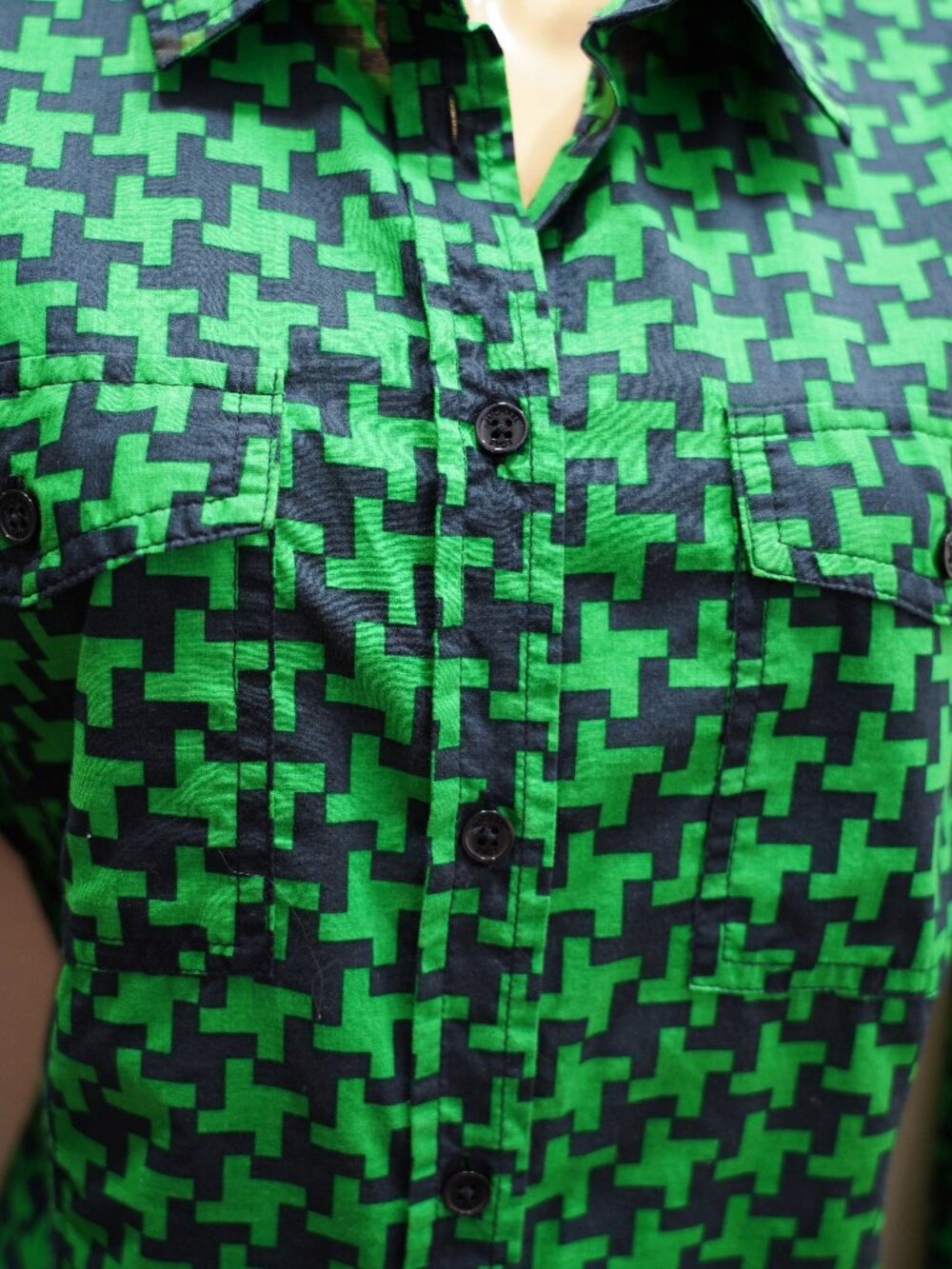 Michael Kors Womens Button Top Roll Tab L/S Green Pattern Shirt size L - Picture 4 of 5